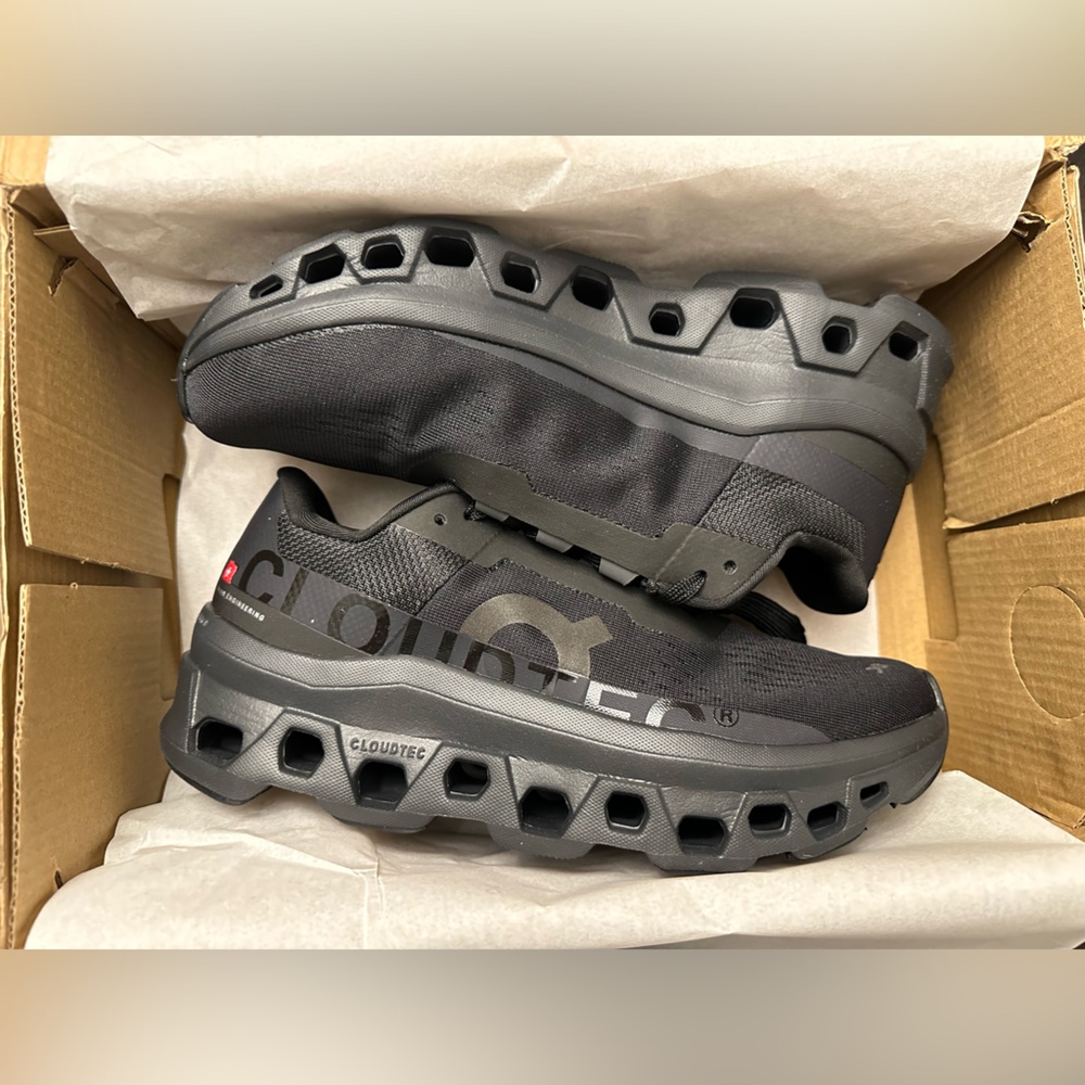 Oncloud Cloudmonster Woman Size 8 Black
